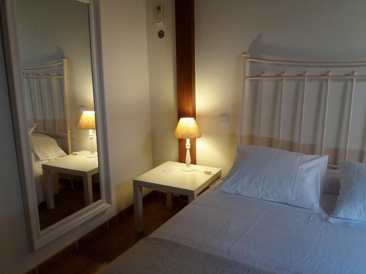 Hostal Rural Luna Y Hostal Rural Lunaposada Candeleda Exteriör bild