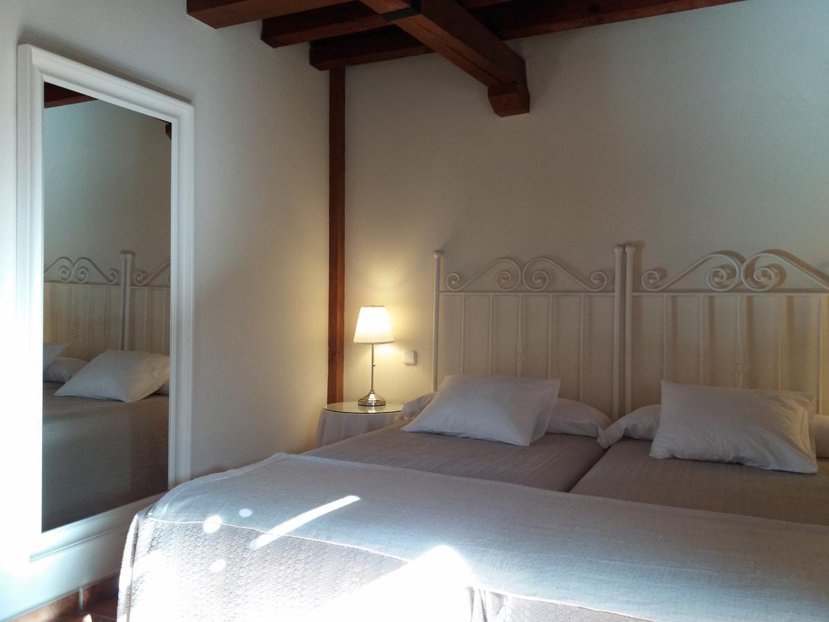 Hostal Rural Luna Y Hostal Rural Lunaposada Candeleda Exteriör bild