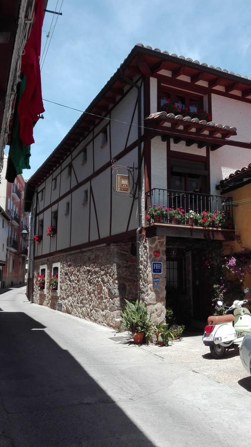 Hostal Rural Luna Y Hostal Rural Lunaposada Candeleda Exteriör bild